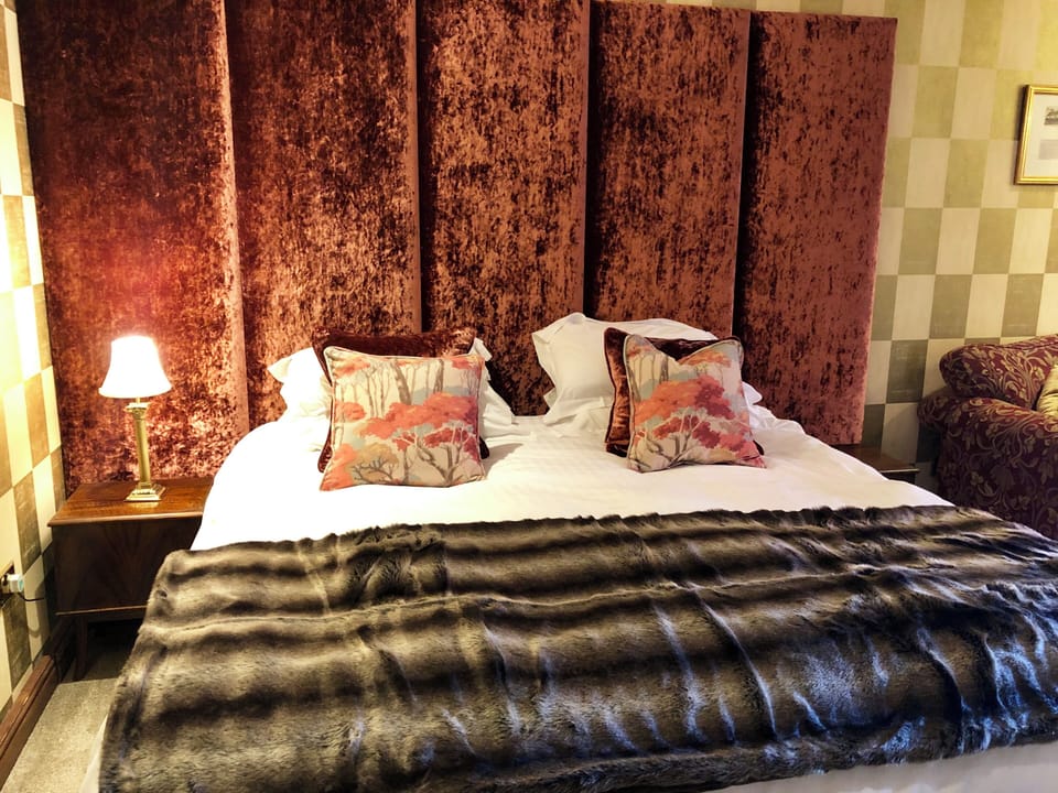 Economy Twin Room | Iron/ironing board, WiFi (free)