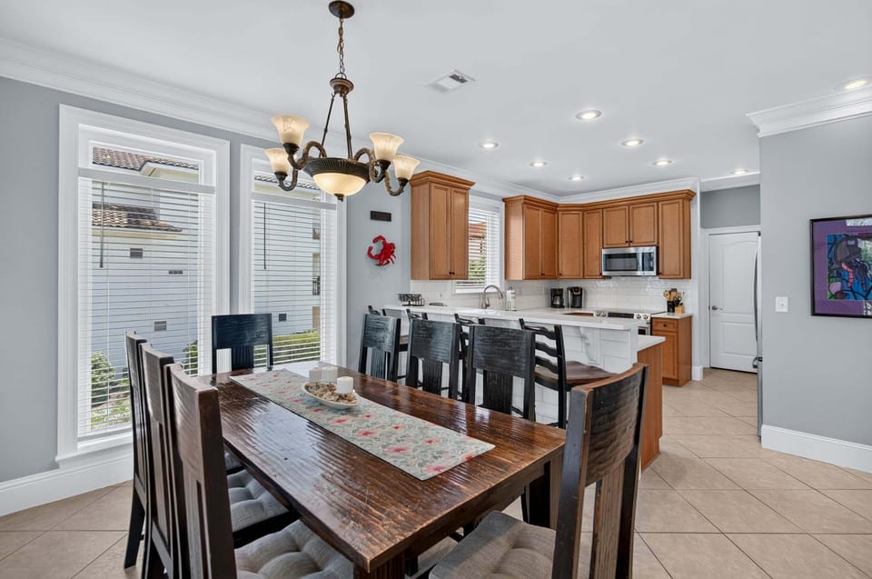 Sea Breeze - Dunes of Destin - Dining Area