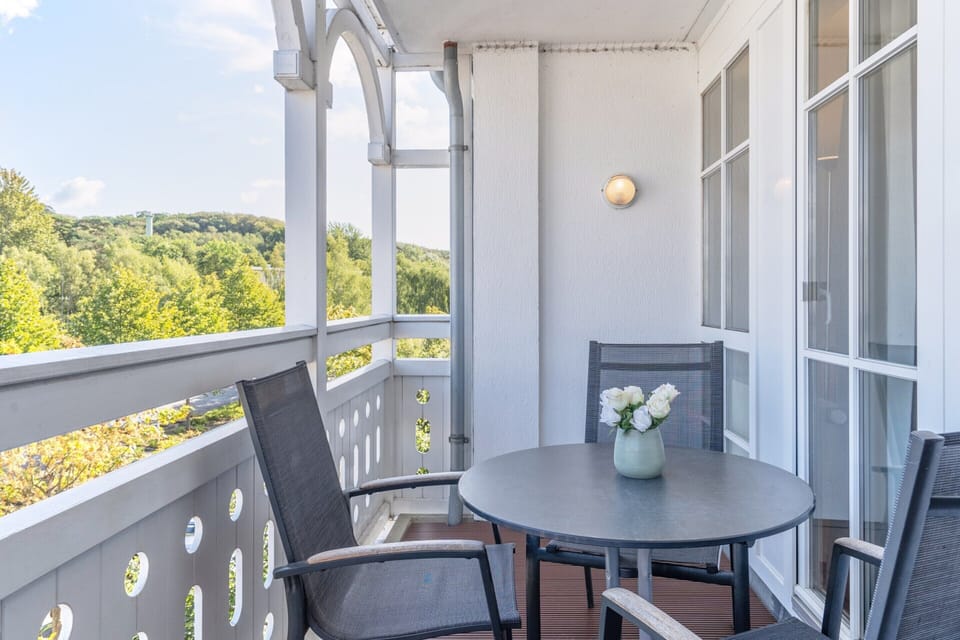 Apartment | Outdoor dining
