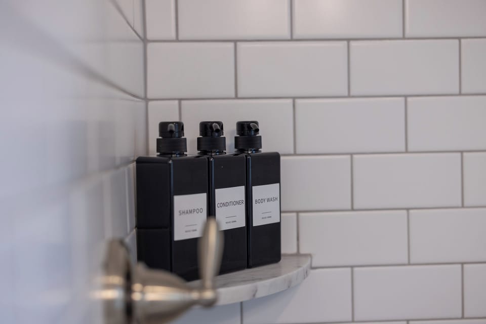 Bathroom amenities