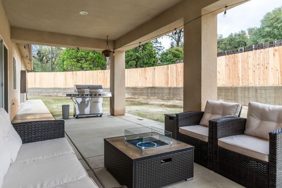 Fire Pit + BBQ