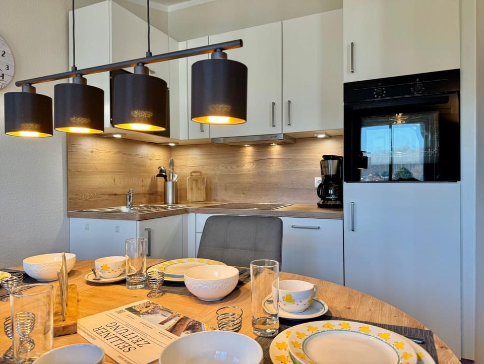 Apartment | Dining