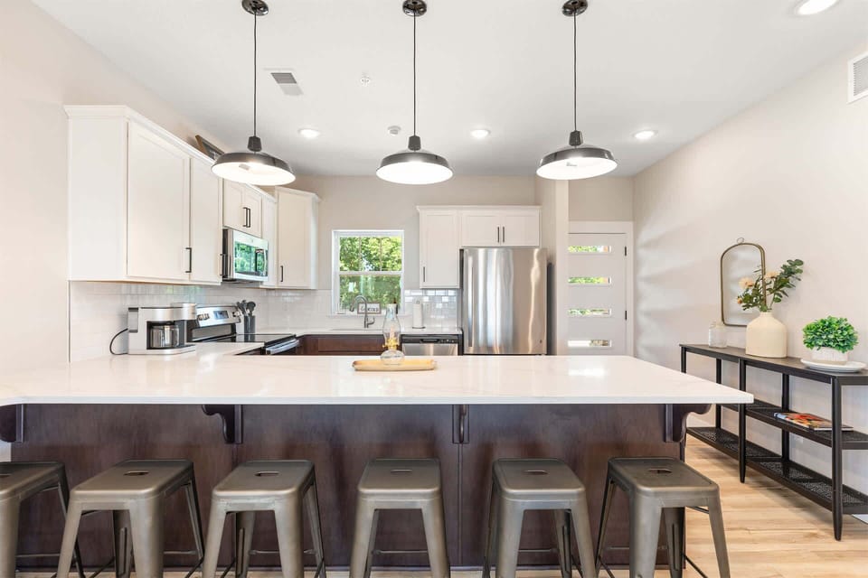 The open kitchen is well equipped for an unforgettable getaway​