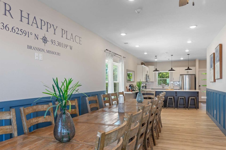 Make mealtime memories together in the spacious dining area​