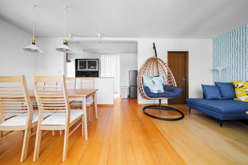 Apartment | Living area | 43-inch flat-screen TV with digital channels