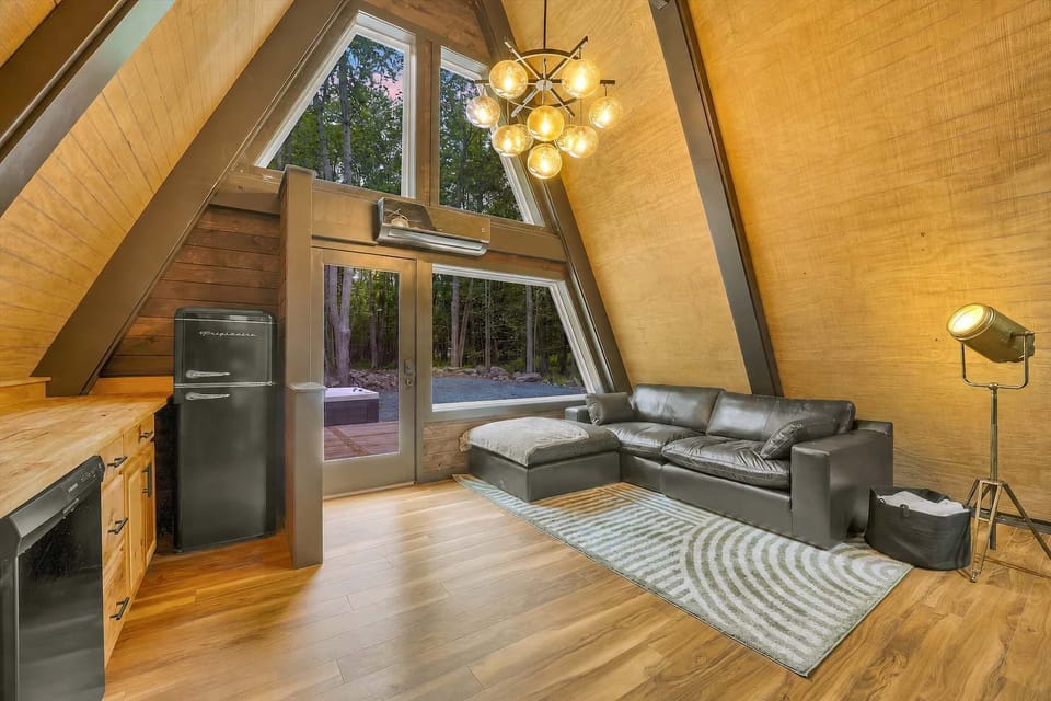 Vaulted Great Room with Floor-to-Ceiling Windows