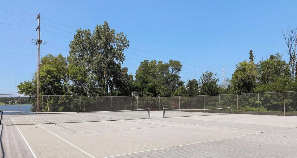 Great community tennis court