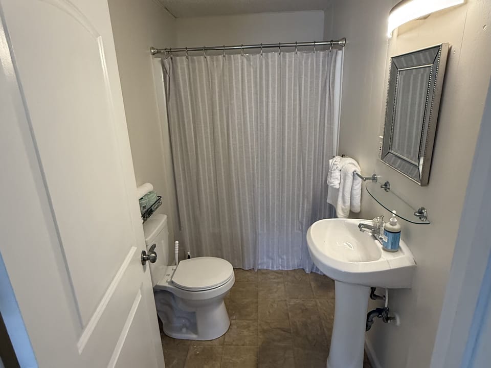 Full bathroom