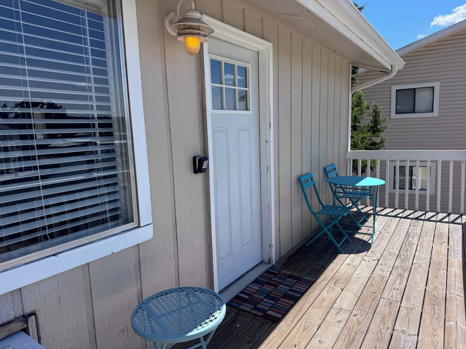 Entryway, patio