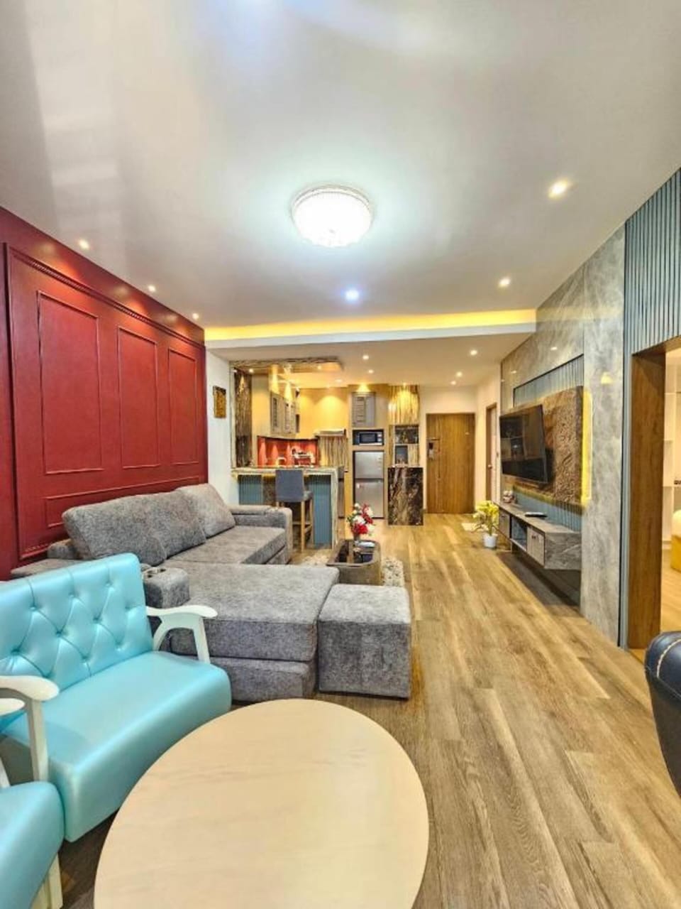 Deluxe Suite, Garden View | Living area