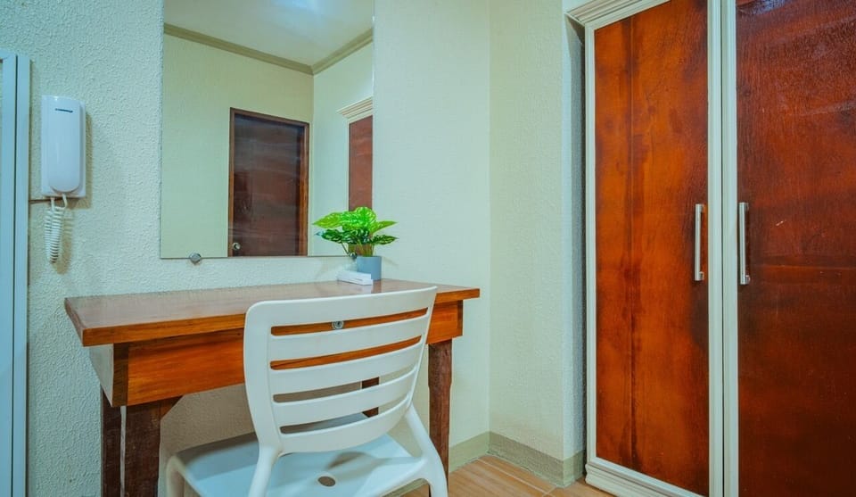 Double Room | WiFi (free), bed sheets
