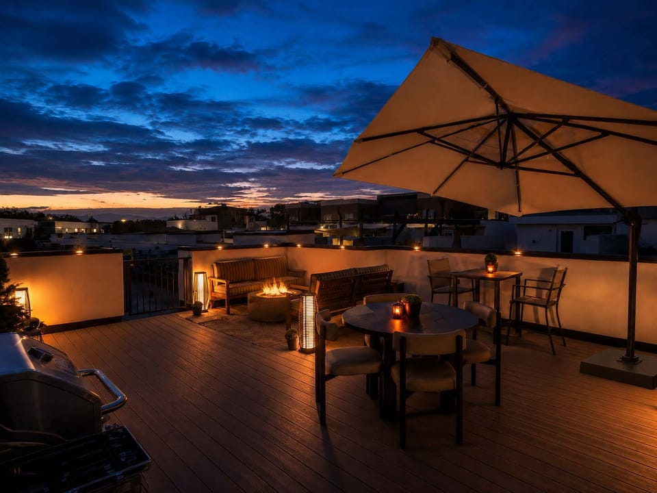 Unwind after a long day in Denver and enjoy the night with our well designed rooftop!