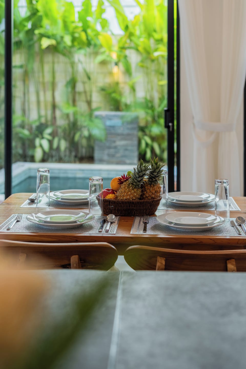 Comfort Villa, Pool View | Dining