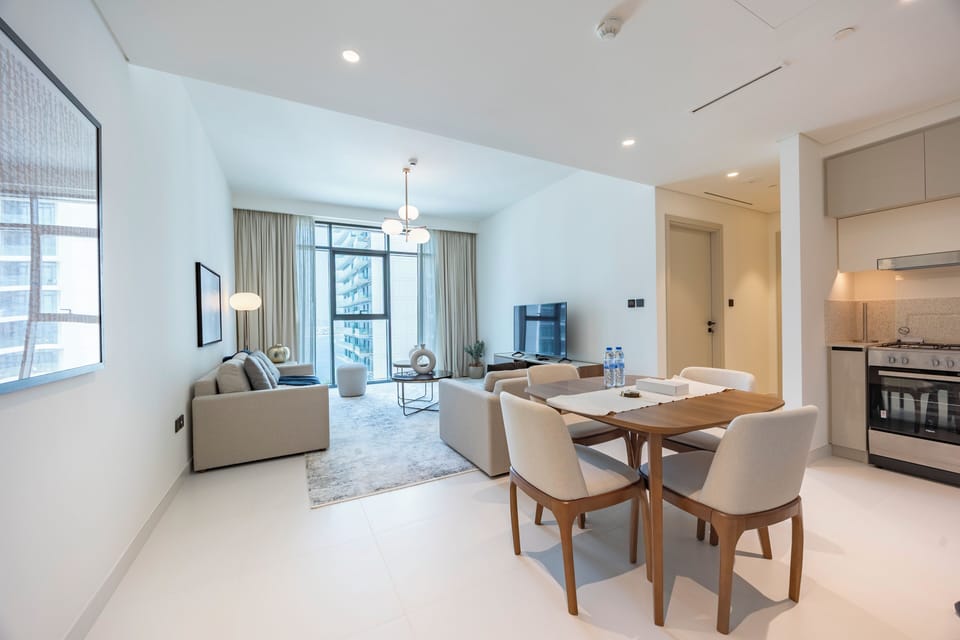 Apartment, Balcony | Living area