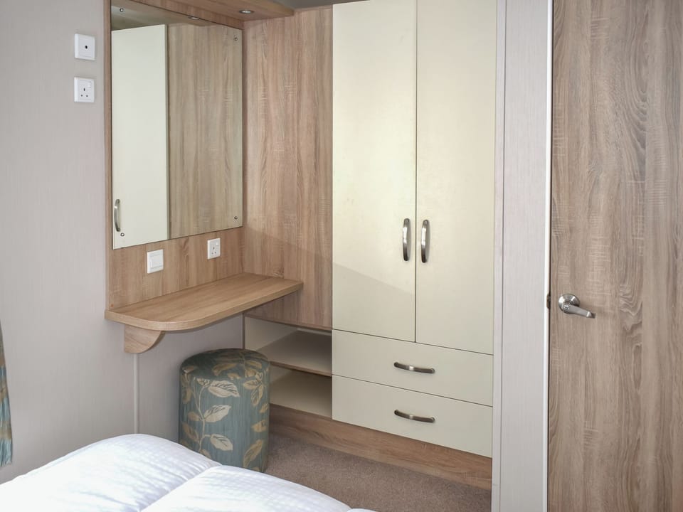 Double bedroom | Lakeside Crescent 19, Minehead