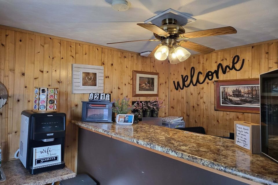 Entrance / Reception