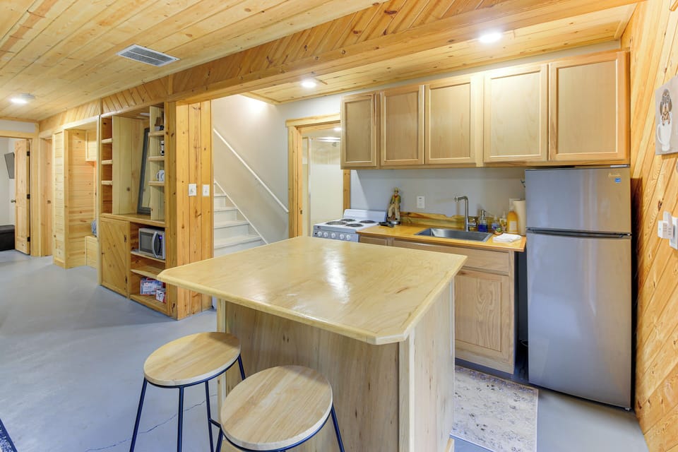 Kitchen | Single-Story Unit on Lower Level
