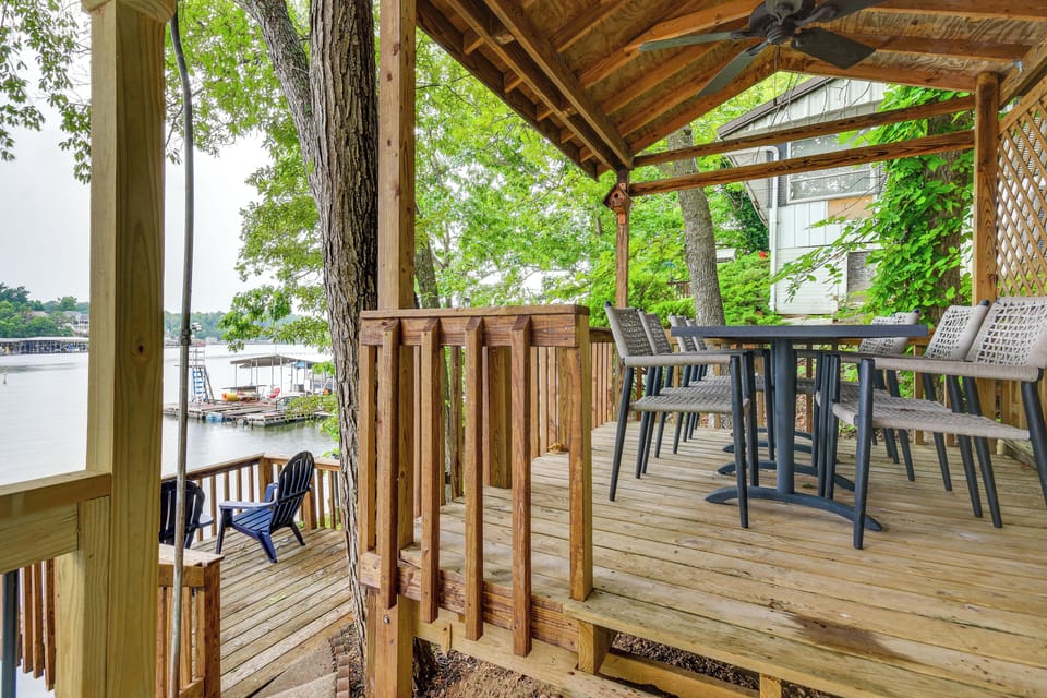 Deck | Charcoal Grill | Fire Pit