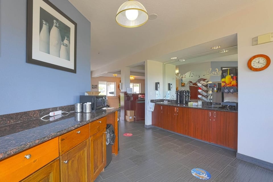 Entrance / Reception