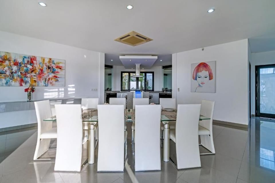 Exclusive Villa, Balcony, City View | Dining