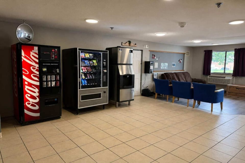 Entrance / Reception