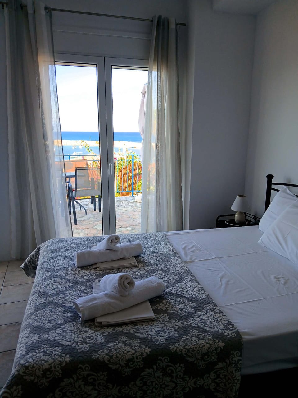 Cozy Bedroom with Private Balcony Access