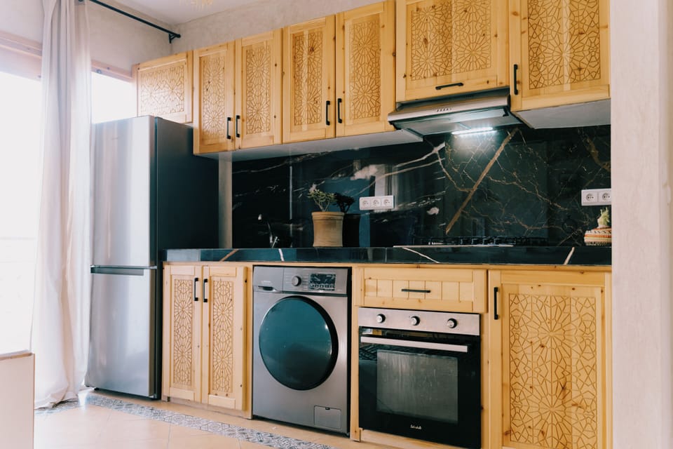 Comfort Apartment, 2 Bedrooms, Kitchen | Private kitchen | Shared fridge