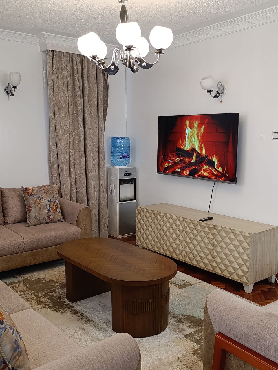 Comfort Apartment, Balcony, City View | Living area