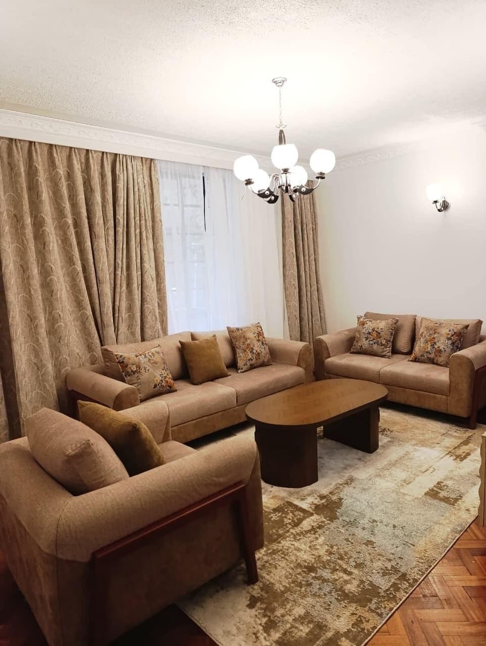 Comfort Apartment, Balcony, City View | Living area