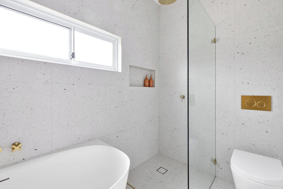 Second Shot of upstairs bathroom