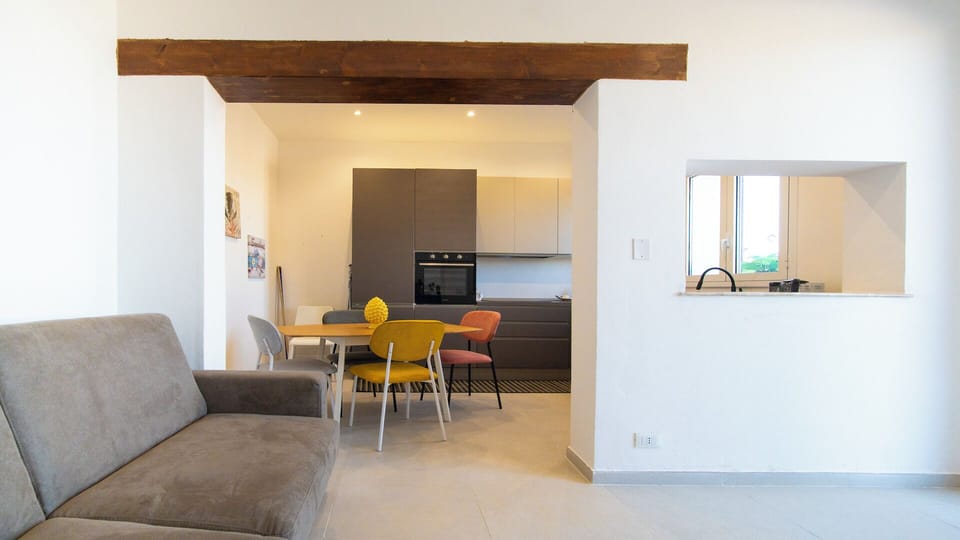 Basic Apartment, Balcony, Sea View | Living area