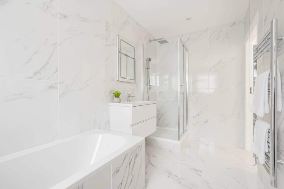 Apartment, 4 Bedrooms, Accessible | Bathroom