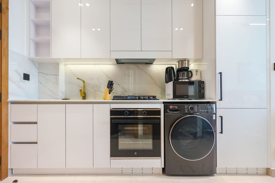 Apartment, City View | Private kitchen