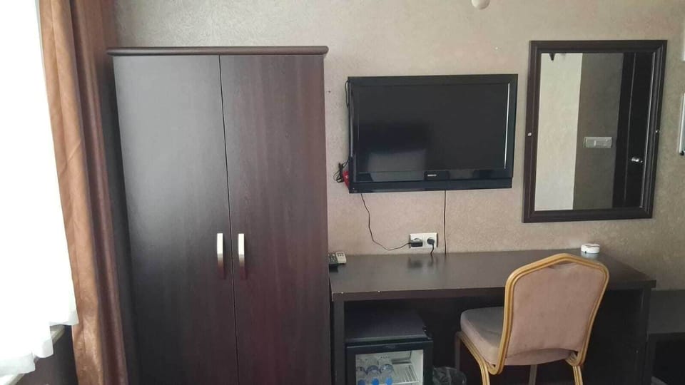 Comfort Double Room, City View | Interior