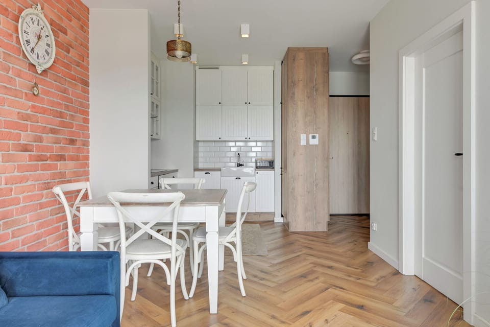 Apartment, Balcony | In-room dining