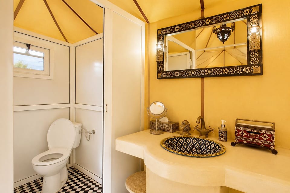 Separate tub and shower, towels, shampoo, toilet paper
