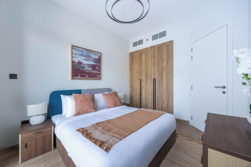 Apartment, Balcony, Canal View | In-room safe, iron/ironing board, WiFi (free)
