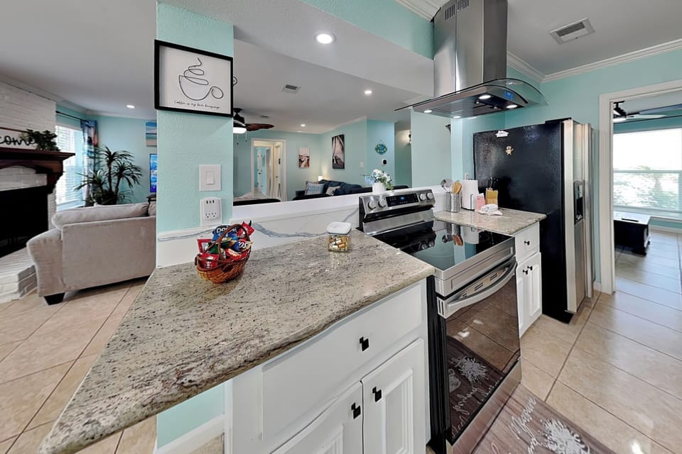 Full Kitchen