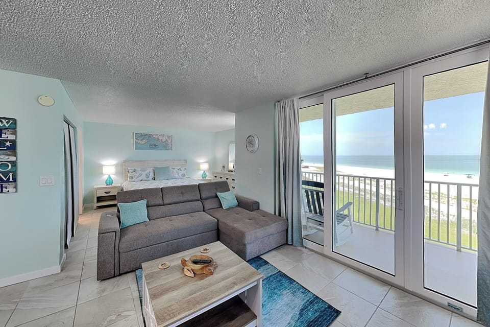 Open and Inviting Studio Floor Plan
