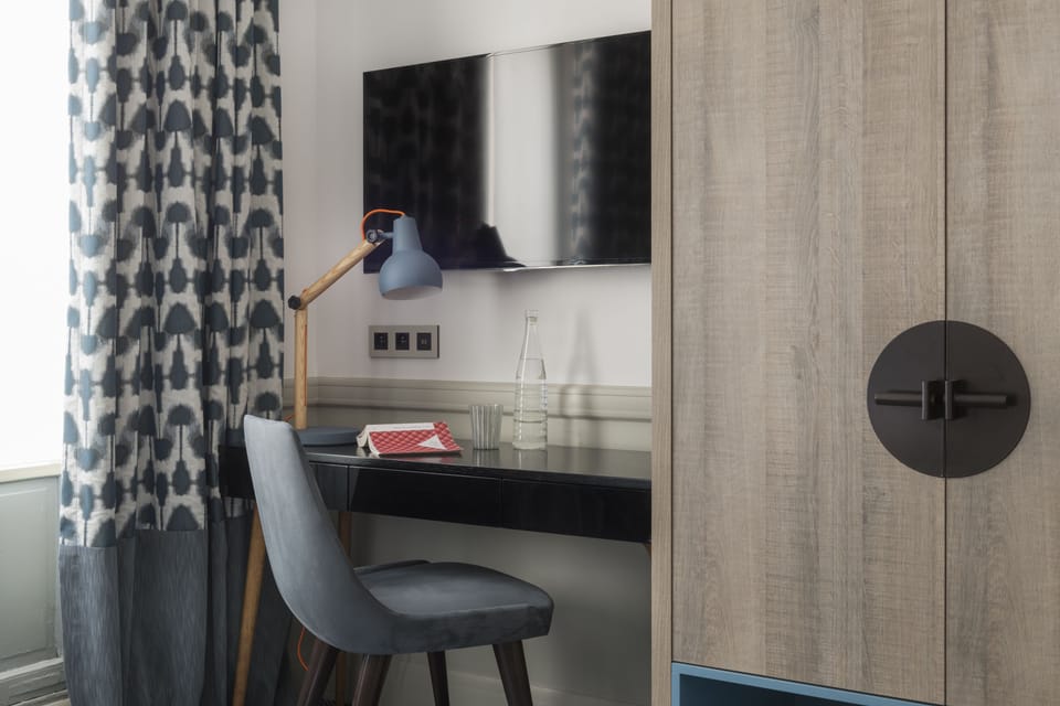 Deluxe Room | Premium bedding, in-room safe, desk, blackout drapes