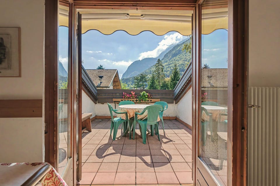 Apartment 'Bianca' with Lake View, Wi-Fi and Air Conditioning Apartment in Molveno