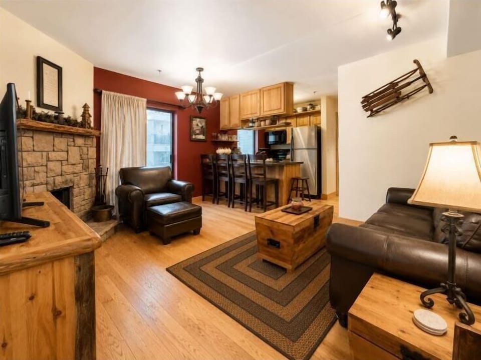 Crested Butte Vacation Rental, Emmons #327 - Crested Butte Vacation Rental, Emmons #327