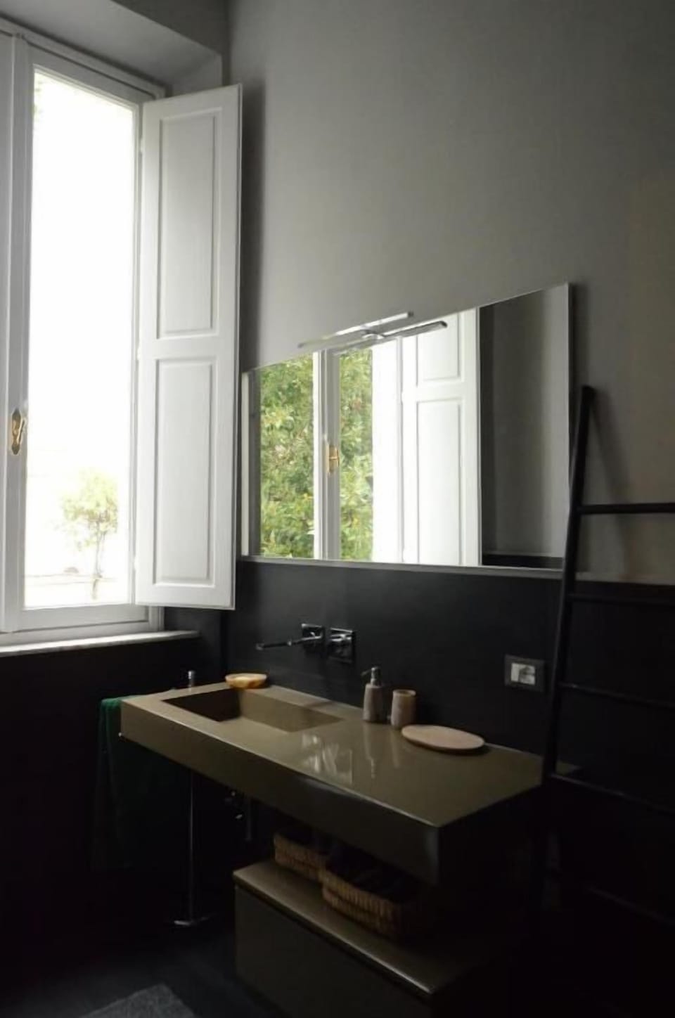 Deluxe Double or Twin Room, Garden View | Bathroom