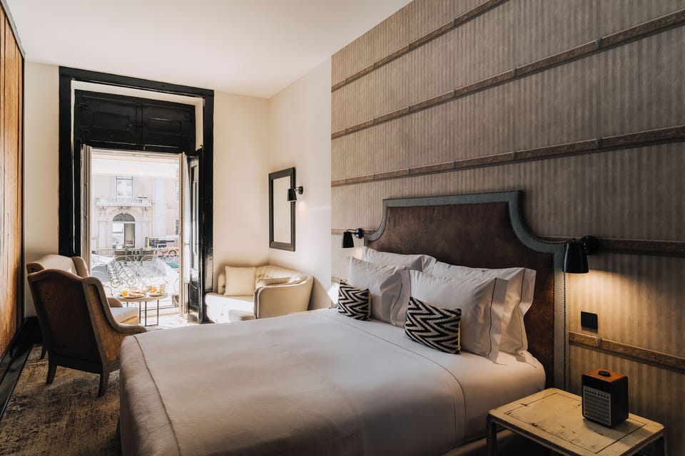 Deluxe Suite (Square View) | Premium bedding, in-room safe, individually decorated