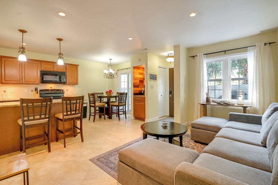 Apartment (2 Bedrooms) | Front of property