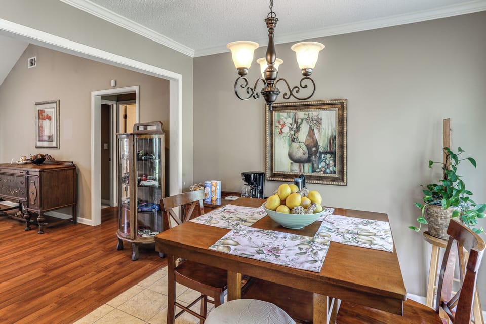 House (3 Bedrooms) | Interior