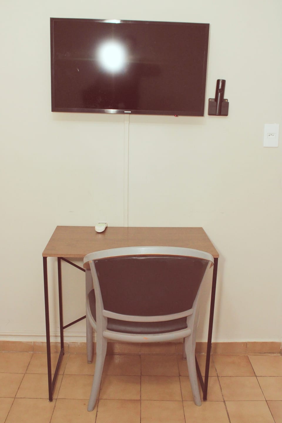 Minibar, desk, iron/ironing board, free WiFi
