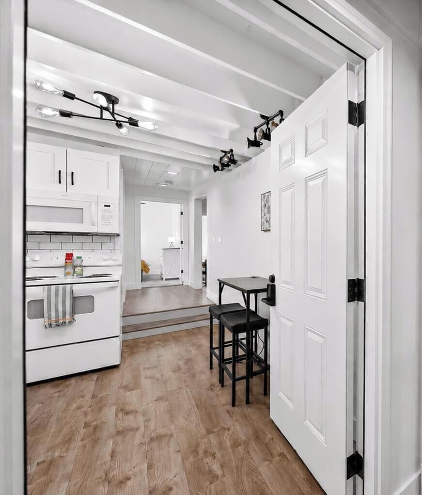 Apartment, Multiple Beds, Kitchen, Garden View (Vanessa (Plumb Line Coffee)) | Private kitchen