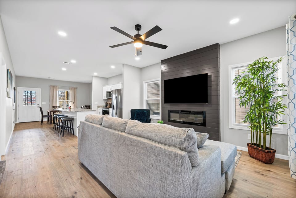 House, Multiple Beds, Garden View (1022 Main Street) | Living area