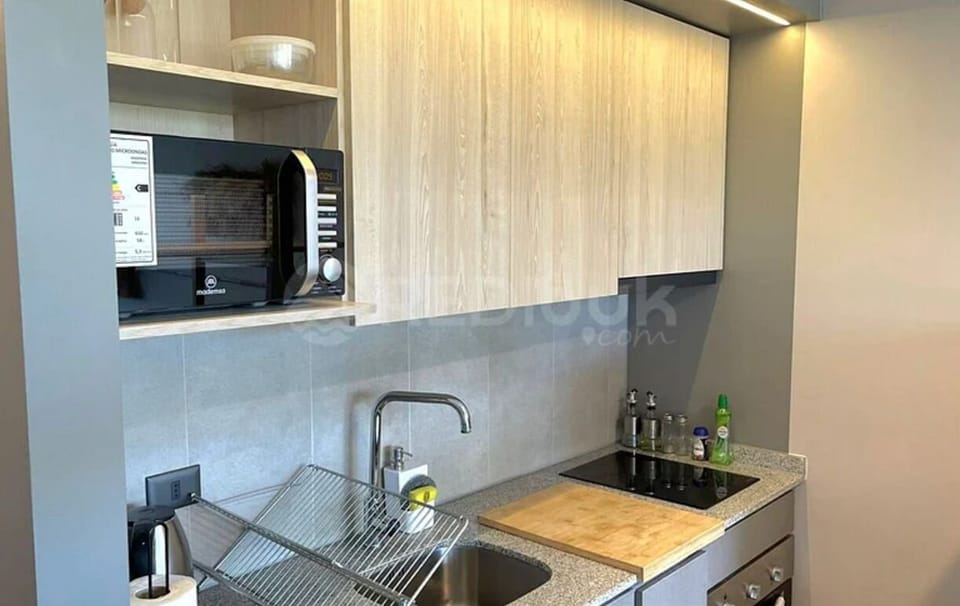 Basic Apartment | Private kitchen